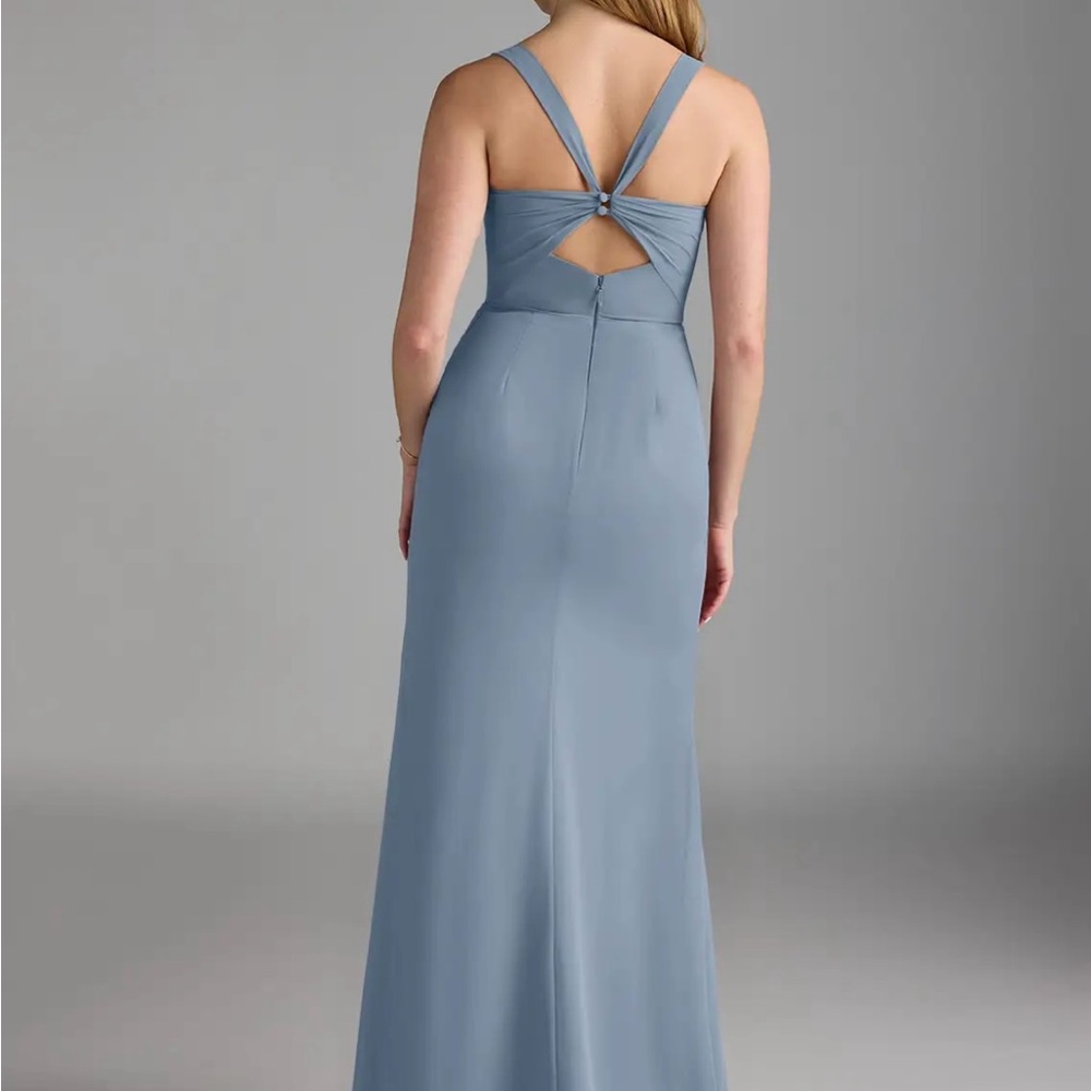 Elegant Dusty Blue Back-Detail Evening Dress